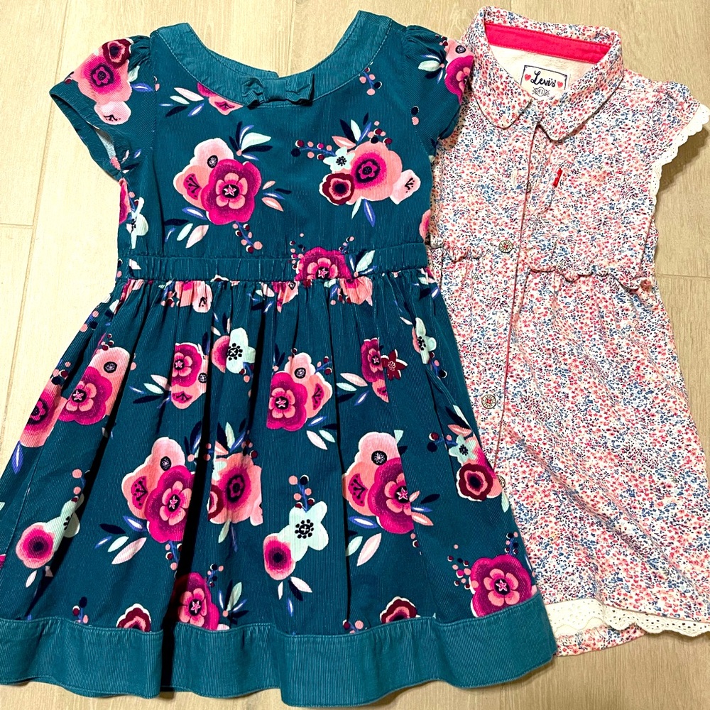 4T dresses. Used like new condition. Only worn once.